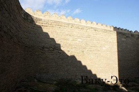 Предлагаем онлайн прогулку по самым интересным достопримечательностям столицы Азербайджана.