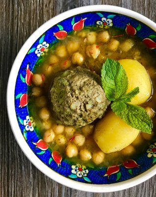 Кюфтя - начинённая алычой традиционное азербайджанское блюдо